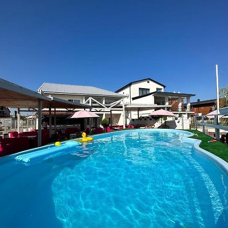Отель Flamingo Family Club Затока Экстерьер фото