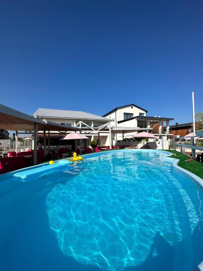 Отель Flamingo Family Club Затока Экстерьер фото