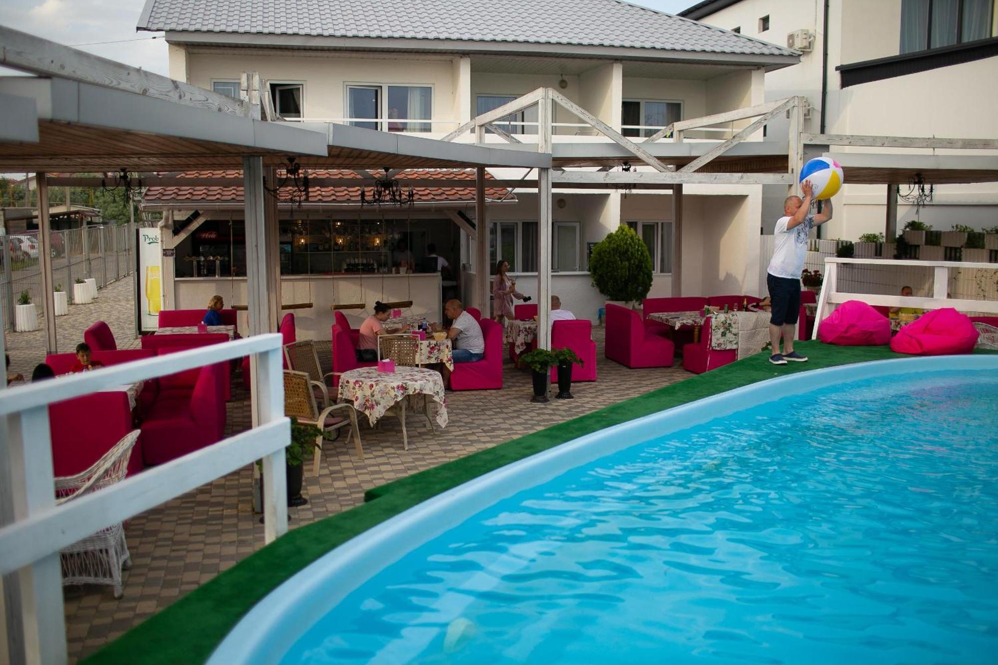 Отель Flamingo Family Club Затока Экстерьер фото